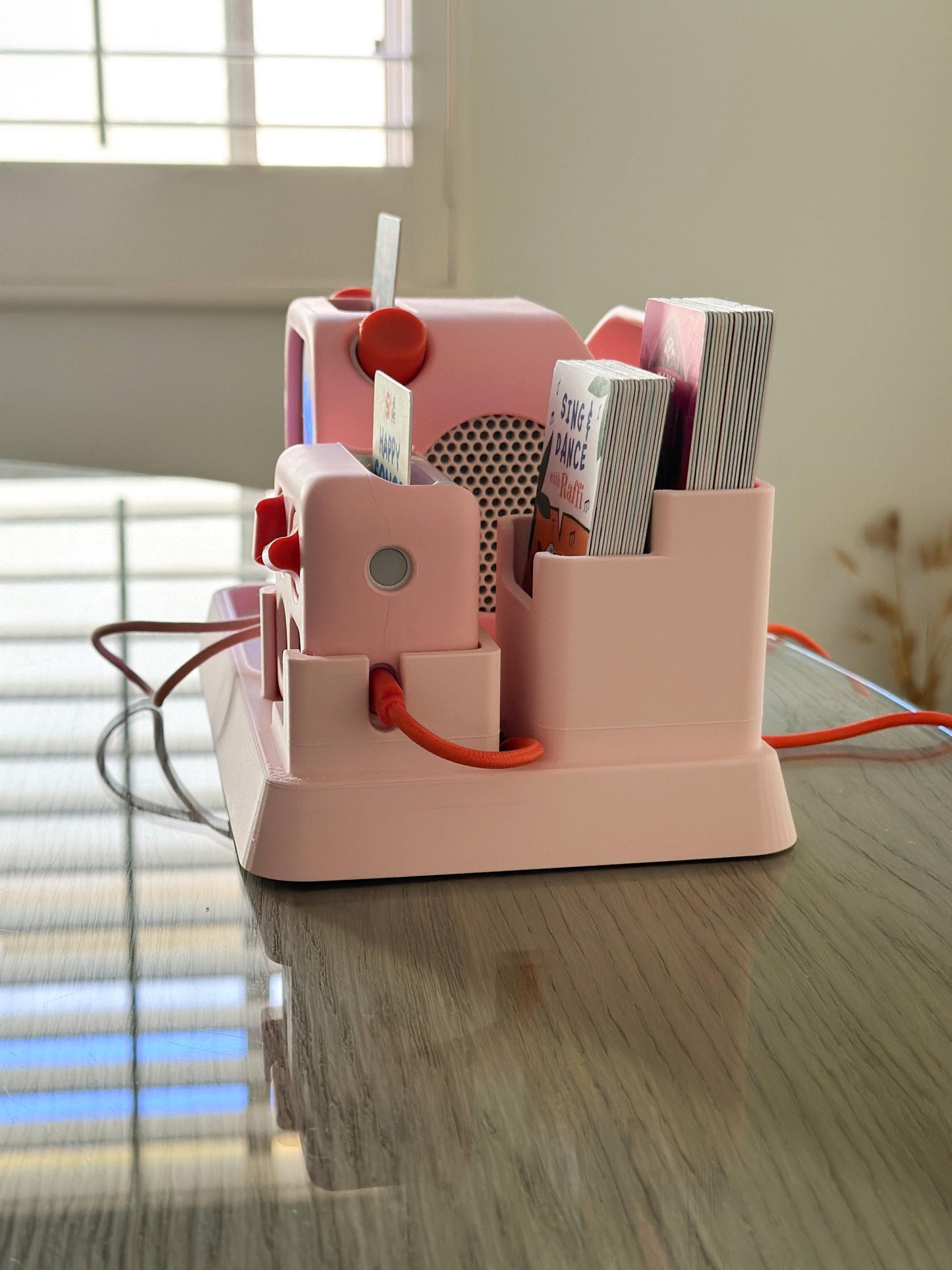 Yoto Player (3rd Generation) and Yoto Mini (1st and 2nd Generation) - Docking Stand with Card Holder